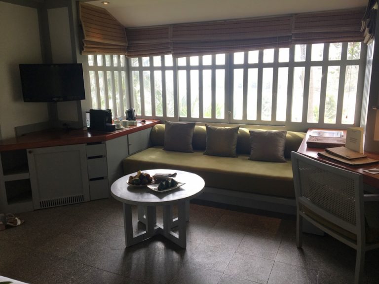 ソファとローテーブル