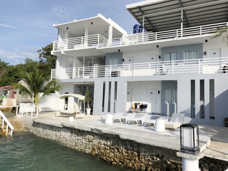 建物全体(海側)