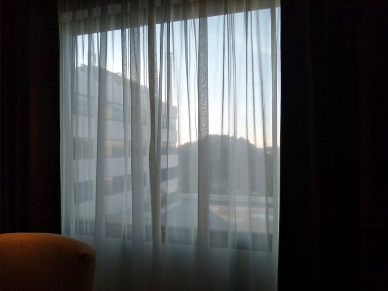 客室窓