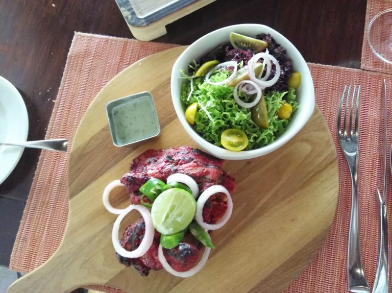 メインダイニング料理