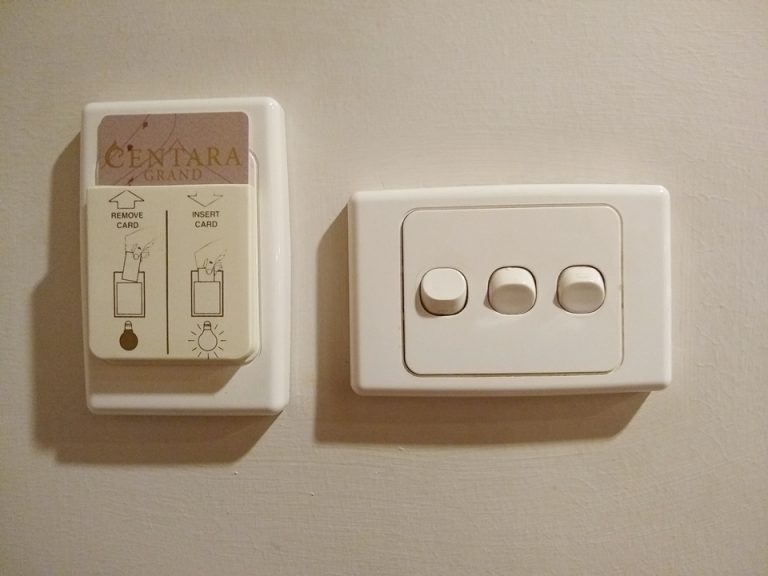 カードスイッチ、電気スイッチ