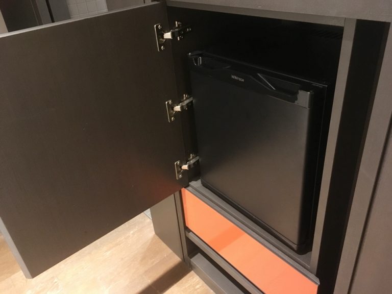 上の扉内が冷蔵庫です。