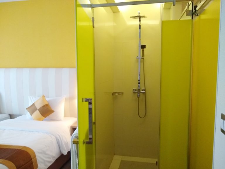 シャワールー入口