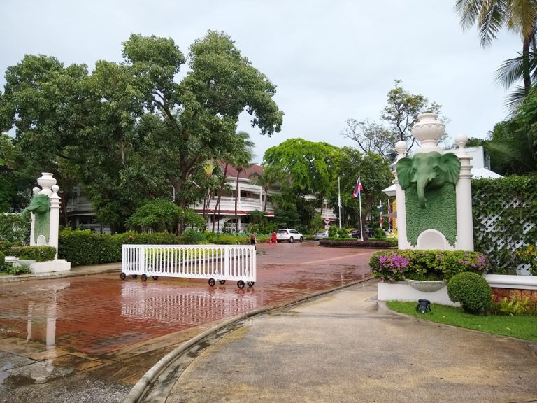 メインエントランス (2)