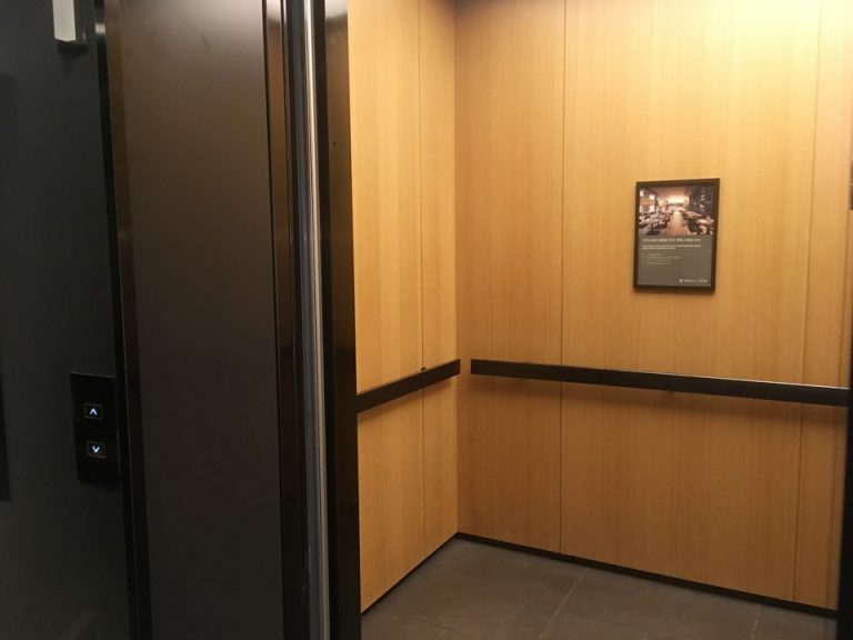 エレベーター内の様子