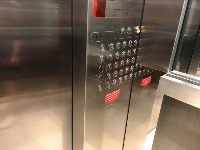エレベーター階数ボタン (1)