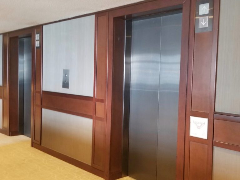 エレベーターホール5