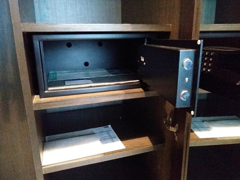 セーフティボックス内観