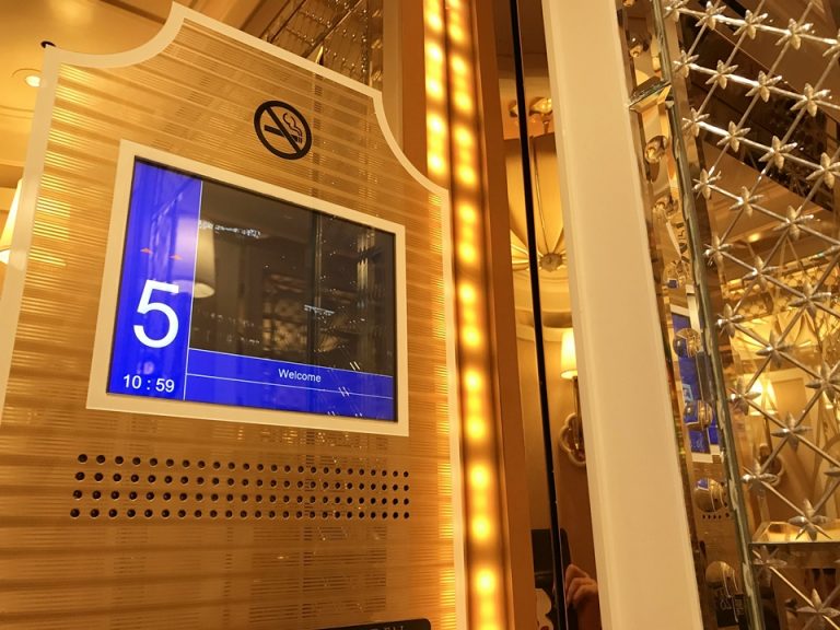 エレベーターモニター