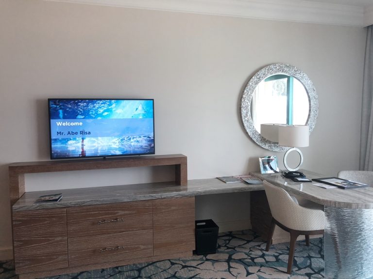 ベット方向からTV