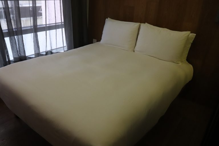 ベッド