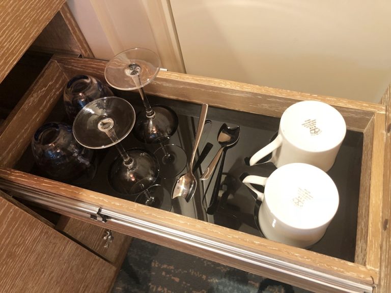 グラス・カップ