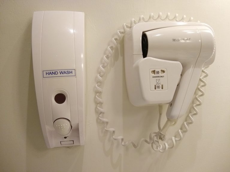 ドライヤー、ハンドソープ