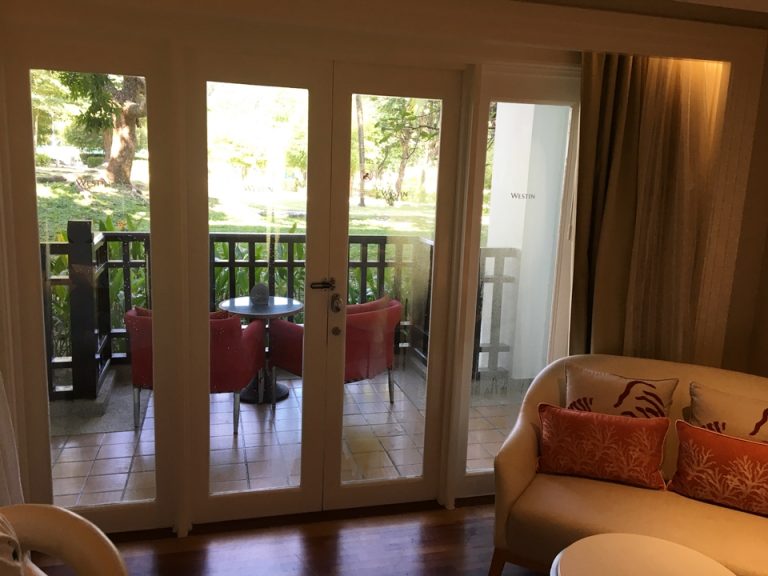 部屋からベランダ