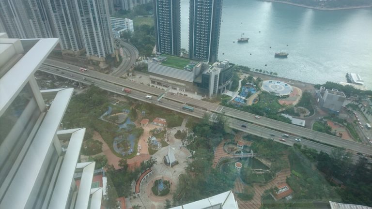 窓からの眺望【下を見下ろしたところ】