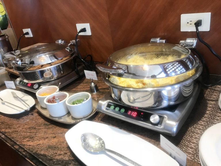 朝食 ホットミール