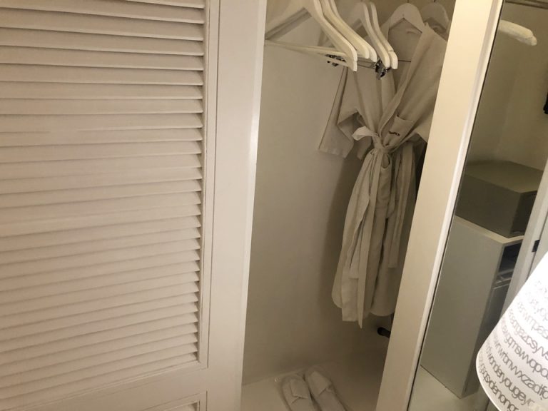 クローゼット (1)