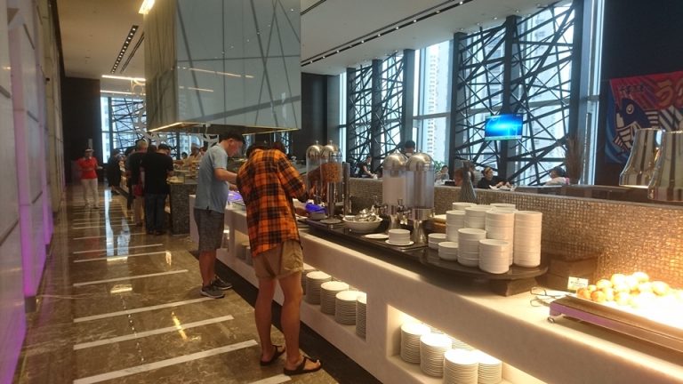 レストラン内観