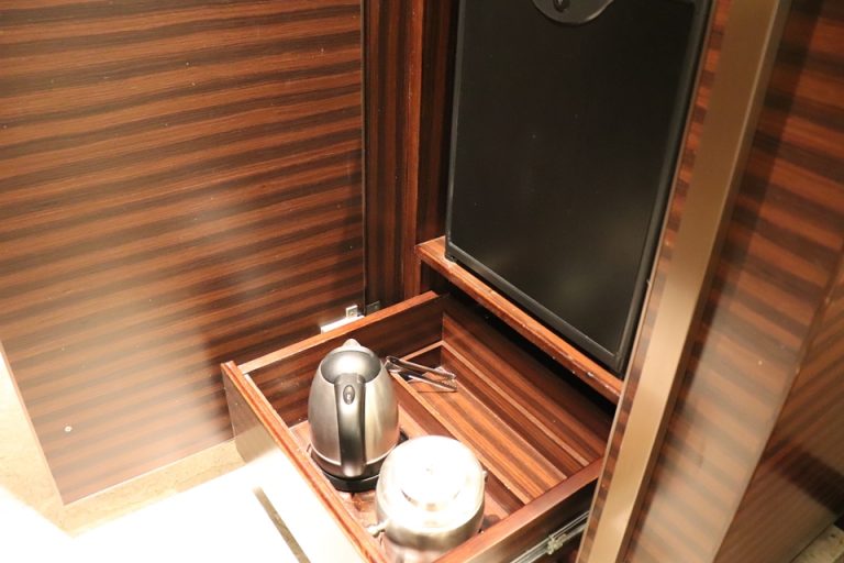 湯沸かしポット