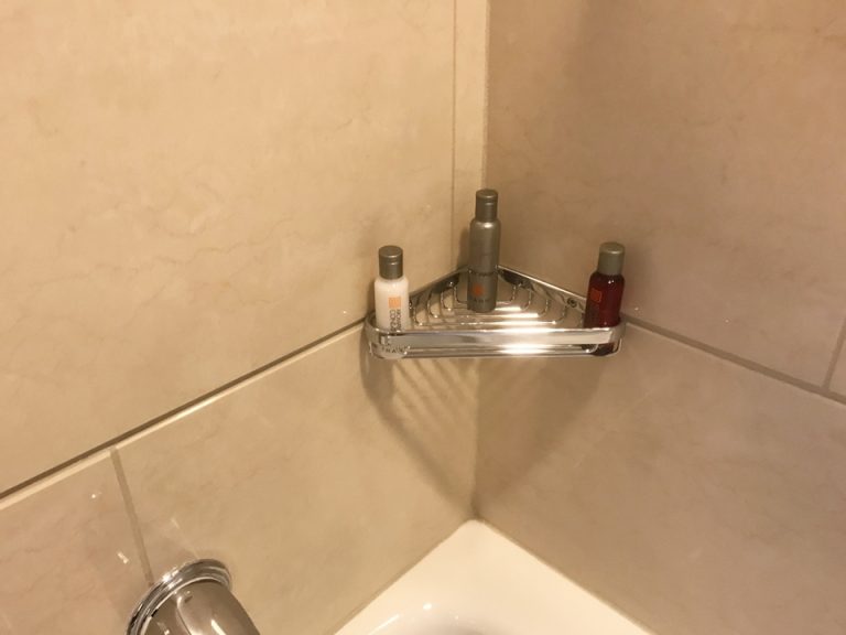 バスタブに設置されているソープ