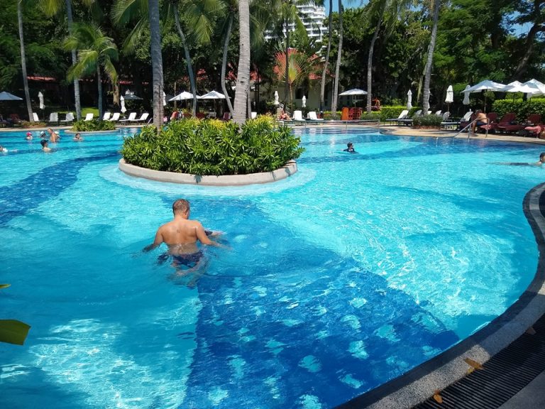 レールウェイプール