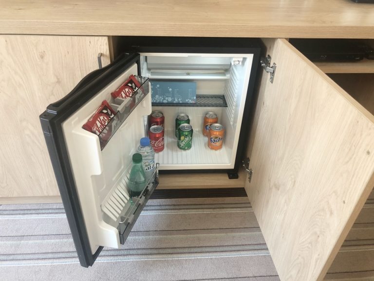 冷蔵庫(開けた状態)