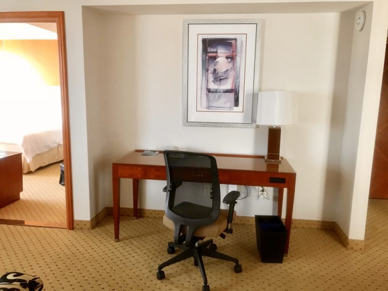 オフィスデスク