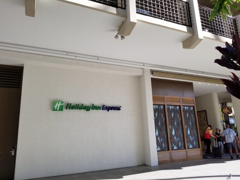 外観(チェックインカウンター側)