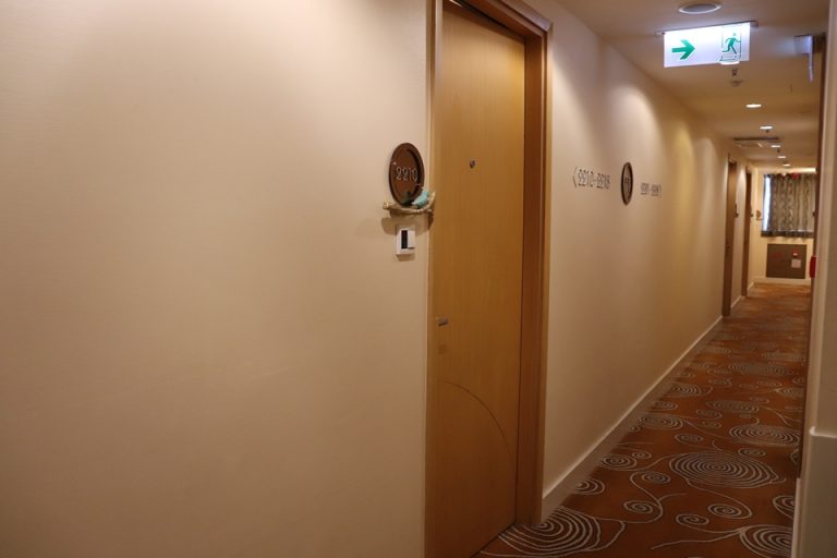 宿泊階廊下