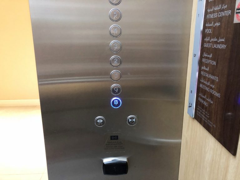 エレベーター階数ボタン