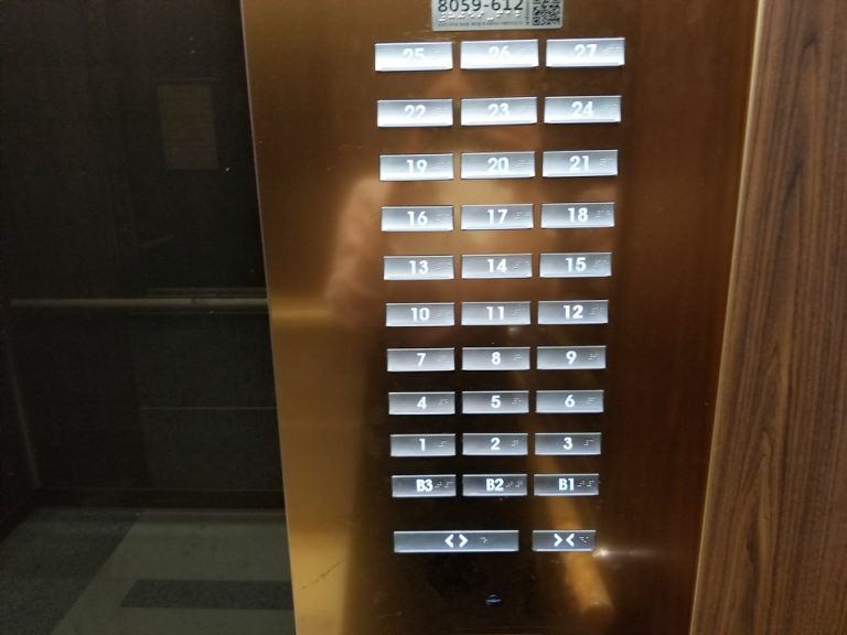 エレベーター階数ボタン