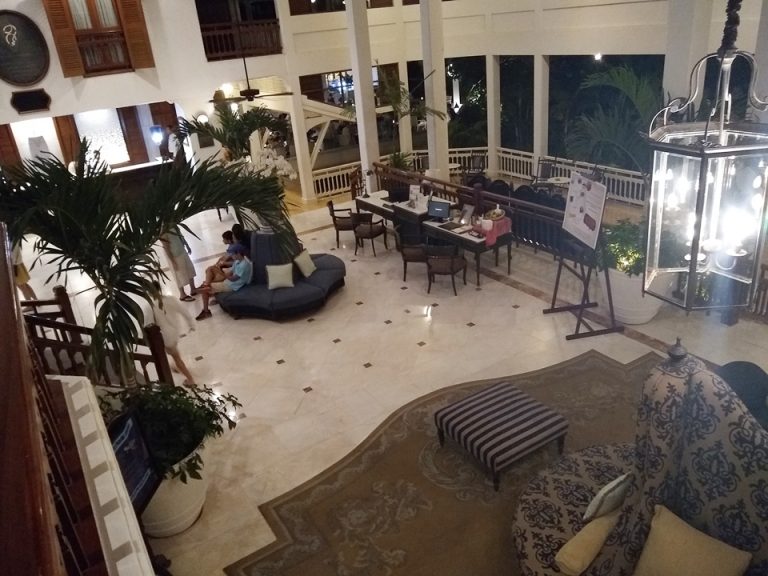 フロントロビー