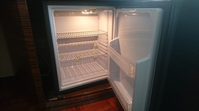 冷蔵庫【開いた状態】