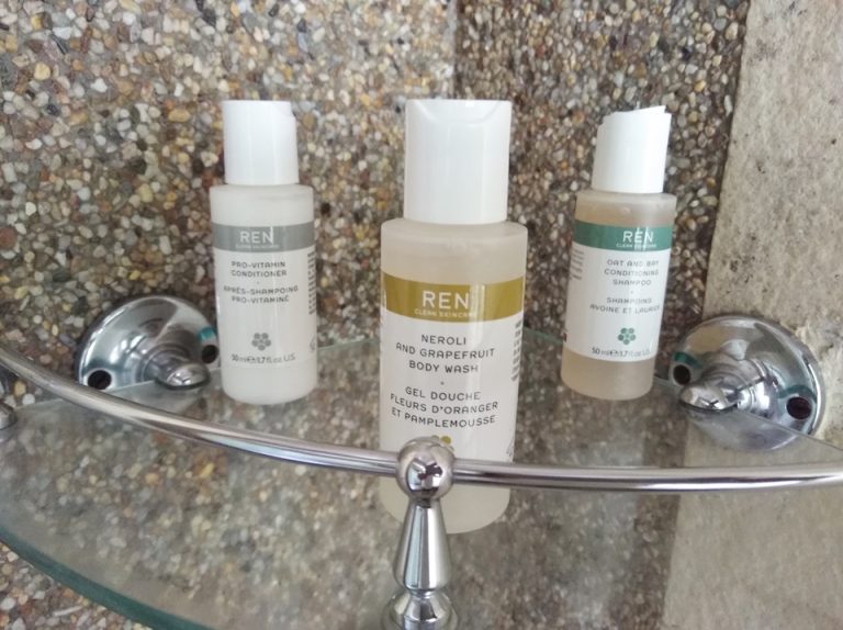 シャワールームアメニティ