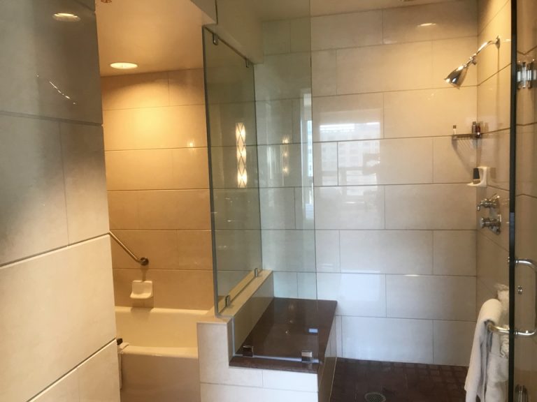 メインバスルーム