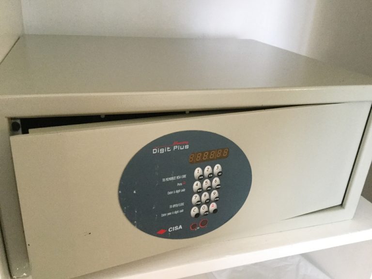 セーフティーボックス(閉じた状態)