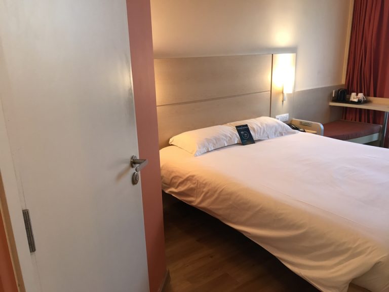 入口から部屋
