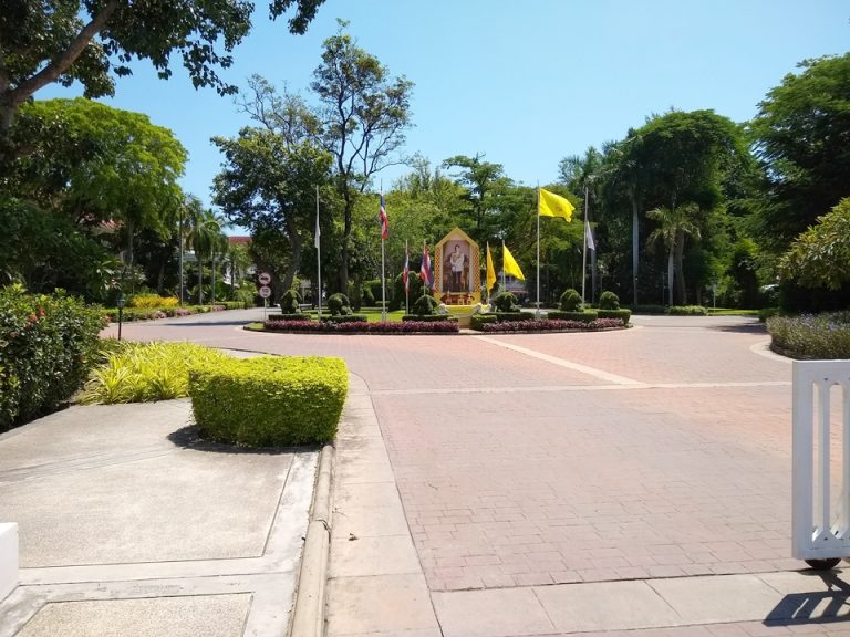 メインエントランス (3)