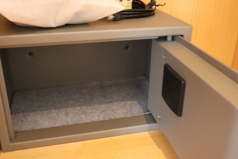 セイフティーボックス開けた状態