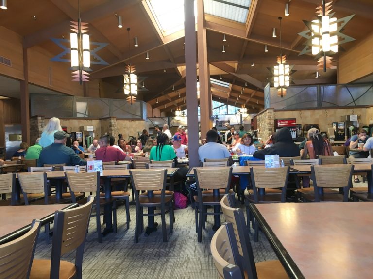 レストラン客席