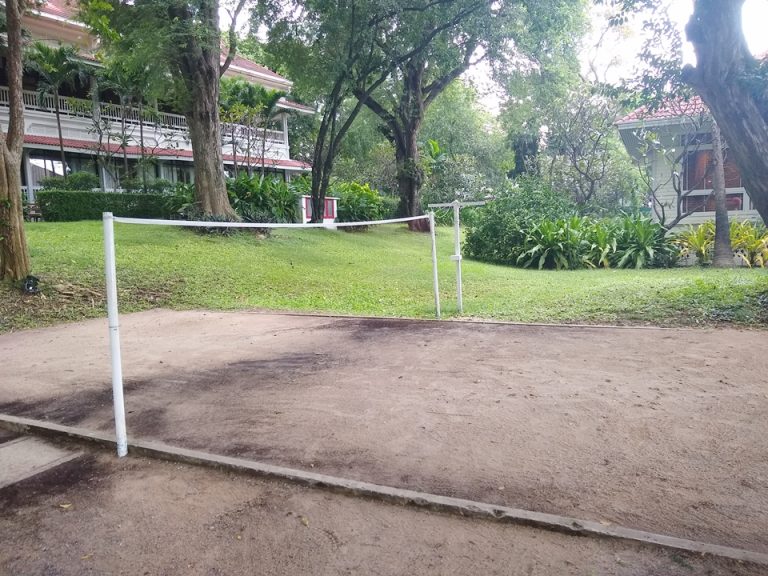 バドミントンコート