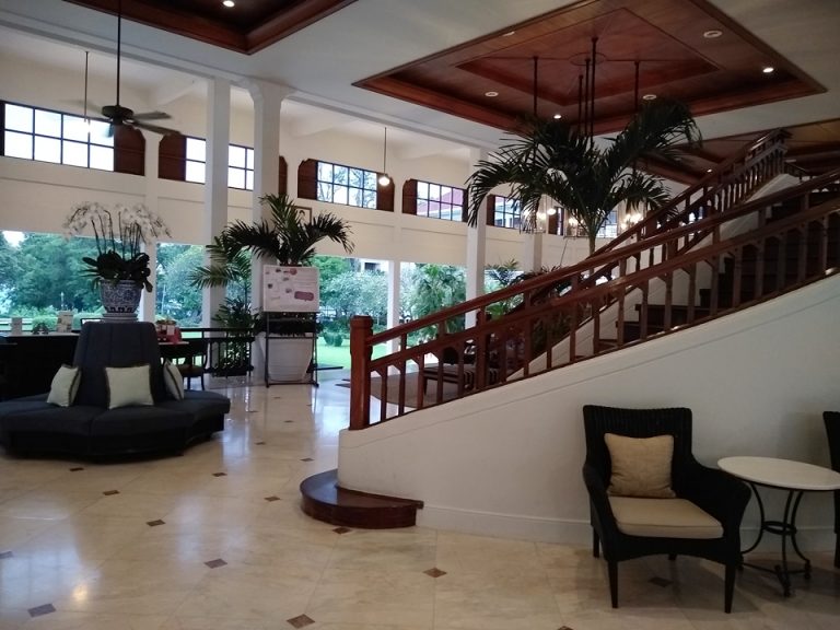 フロントロビー (1)