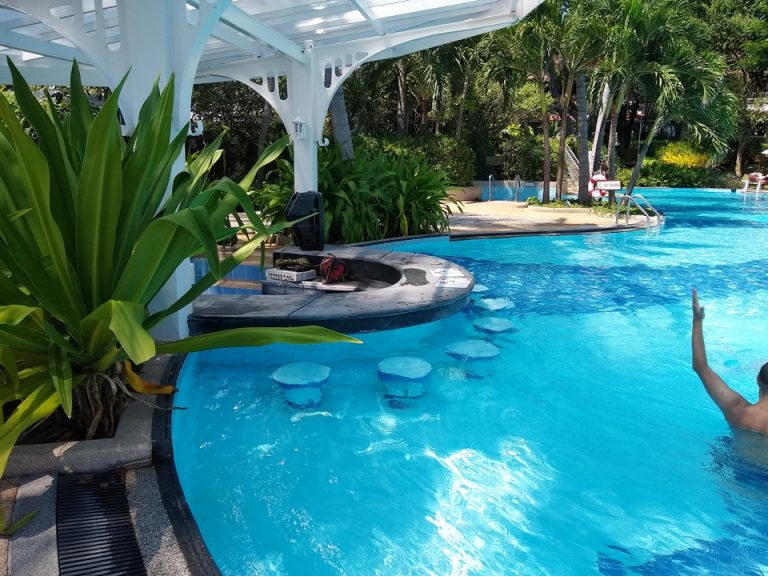 レールウェイプールバー