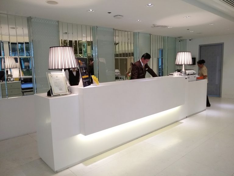 フロントカウンター