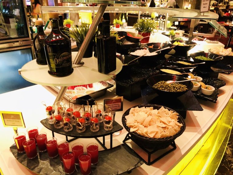 サフランブッフェ