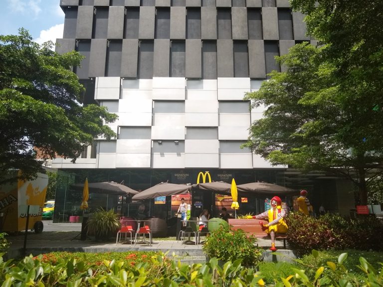 フロント階マクドナルド