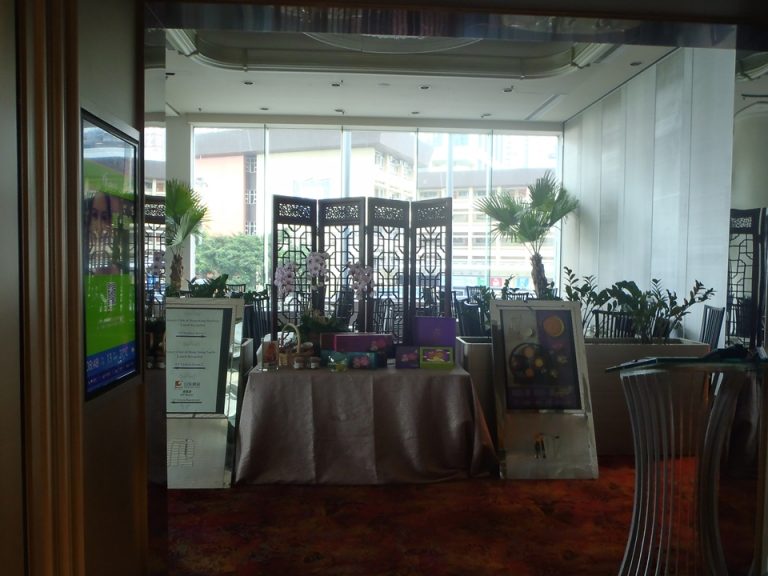 ホテル3階レストラン入口2