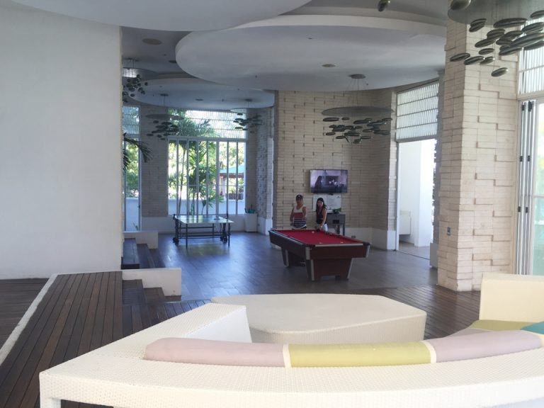 ロビー階卓球・ビリヤード