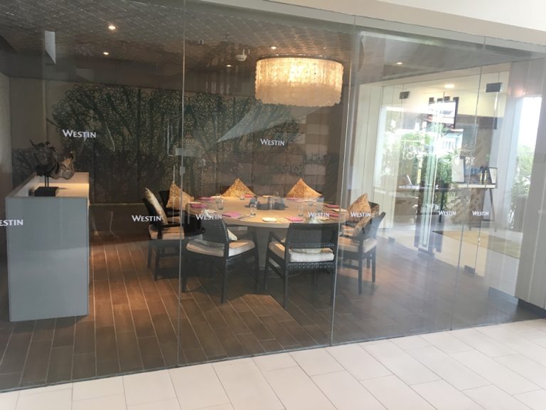 朝食会場個室もありました