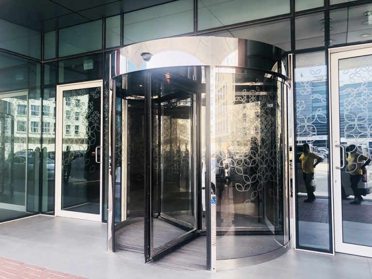 エントランス外観